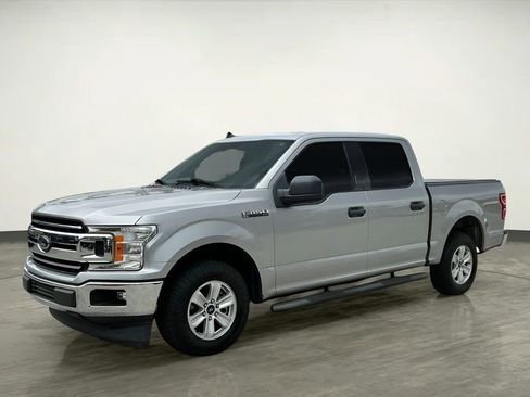 Used 2020 Ford F150 XLT RWD image 2