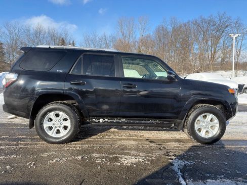 Used 2017 Toyota 4Runner image 8
