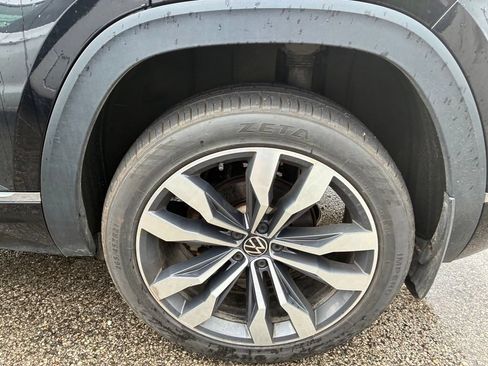 Used 2022 Volkswagen Atlas Cross Sport SEL Premium R-Line AWD/4WD image 21