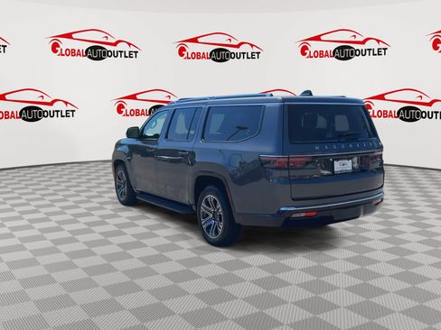Used 2024 Jeep Wagoneer L Series II w/ Flexible Seating Group AWD/4WD image 6