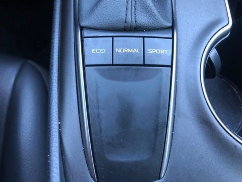 Used 2023 Toyota Camry SE image 61