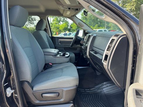 Used 2018 RAM 1500 Classic SLT AWD/4WD image 18
