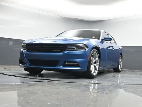 Used 2020 Dodge Charger SXT w/ Plus Group image 25