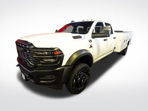 New 2026 RAM 5500 Tradesman AWD/4WD image 4