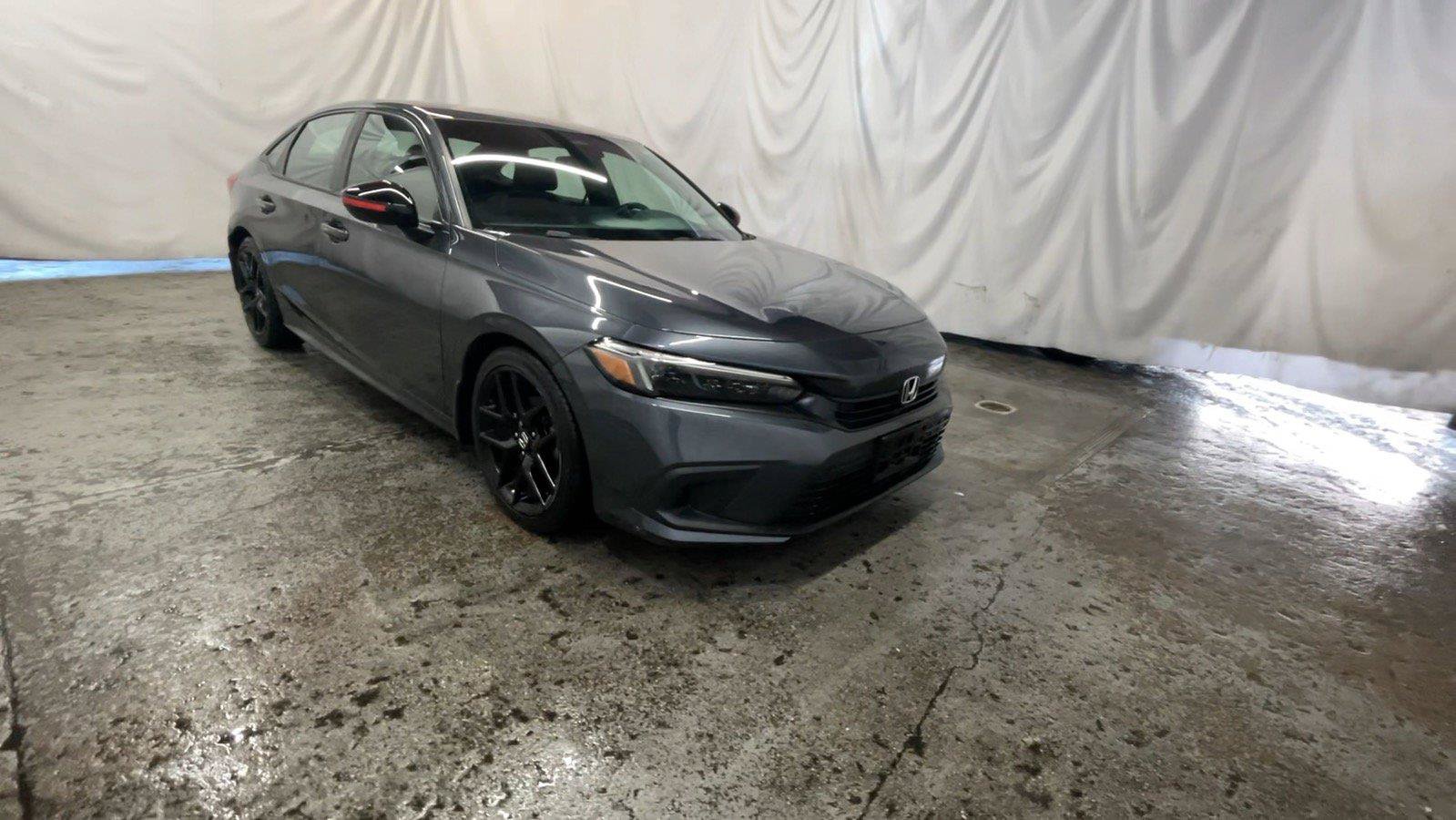 Used 2023 Honda Civic Sport image 2