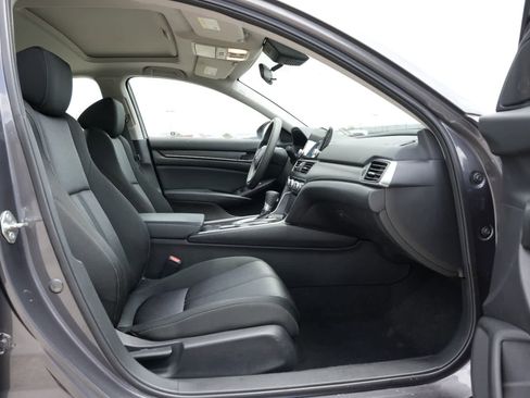 Used 2018 Honda Accord EX image 22