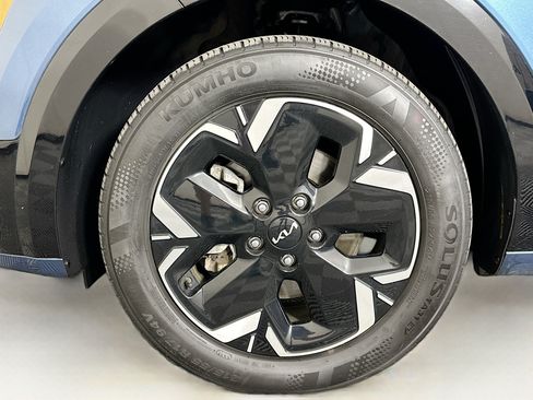 Used 2023 Kia Niro Wind w/ Wind Preserve Package FWD image 11