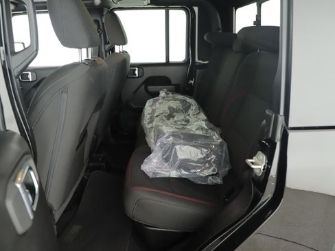 Used 2023 Jeep Gladiator Rubicon w/ Trailer Tow Package image 10