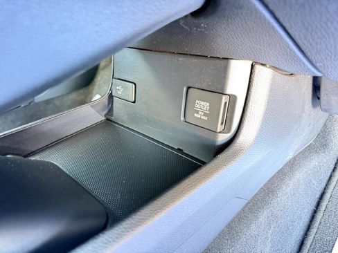 Used 2017 Honda Civic LX image 42