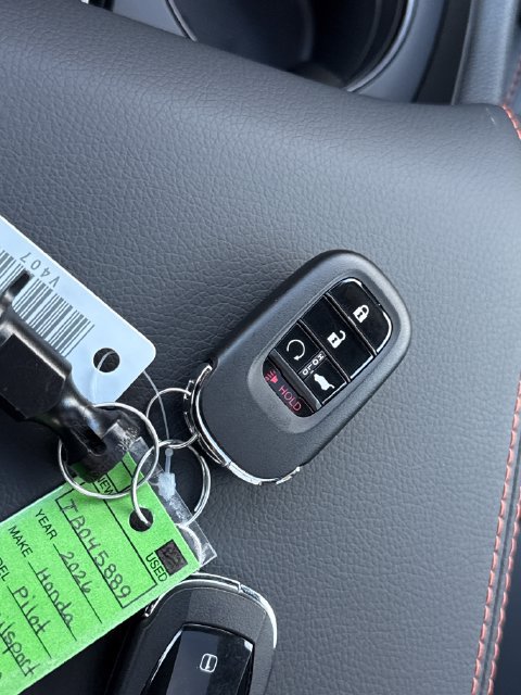 Used 2026 Honda Pilot TrailSport image 11