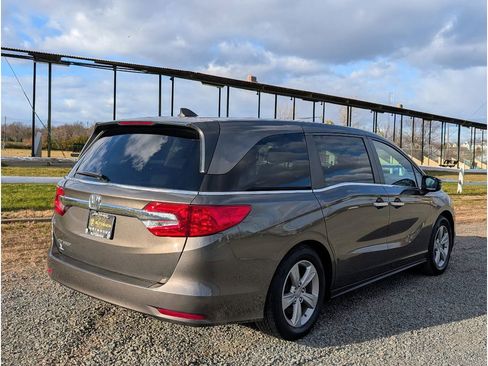 Used 2019 Honda Odyssey EX-L image 7