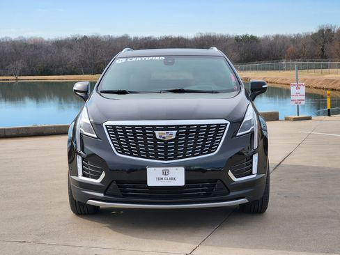 Used 2020 Cadillac XT5 Premium Luxury image 2