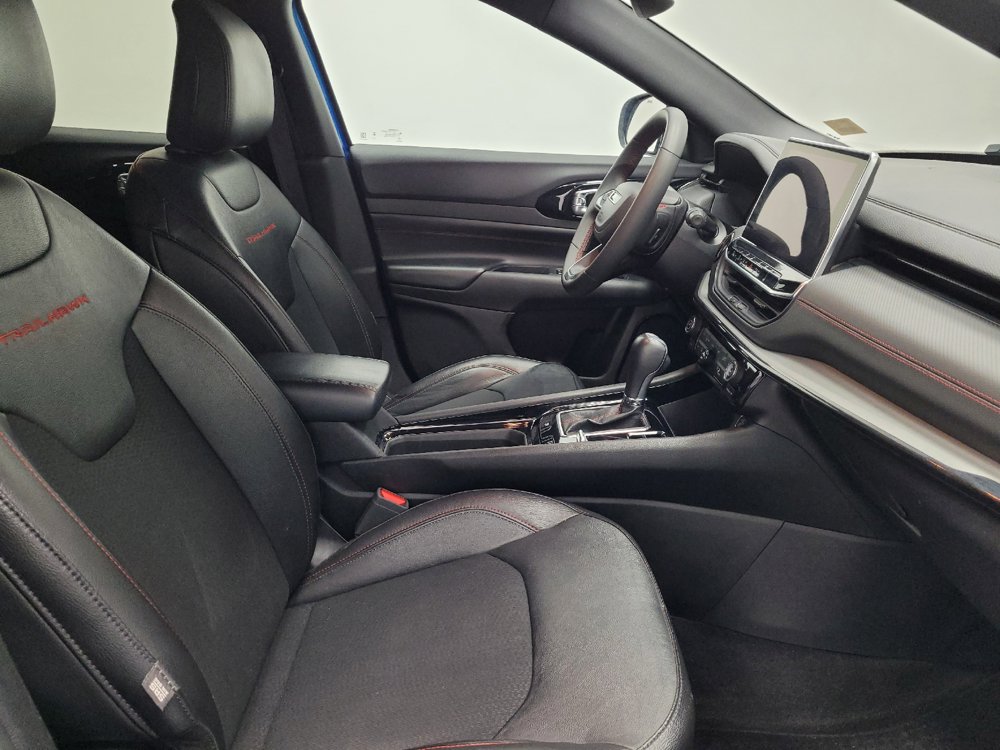 Used 2025 Jeep Compass Trailhawk AWD/4WD image 21