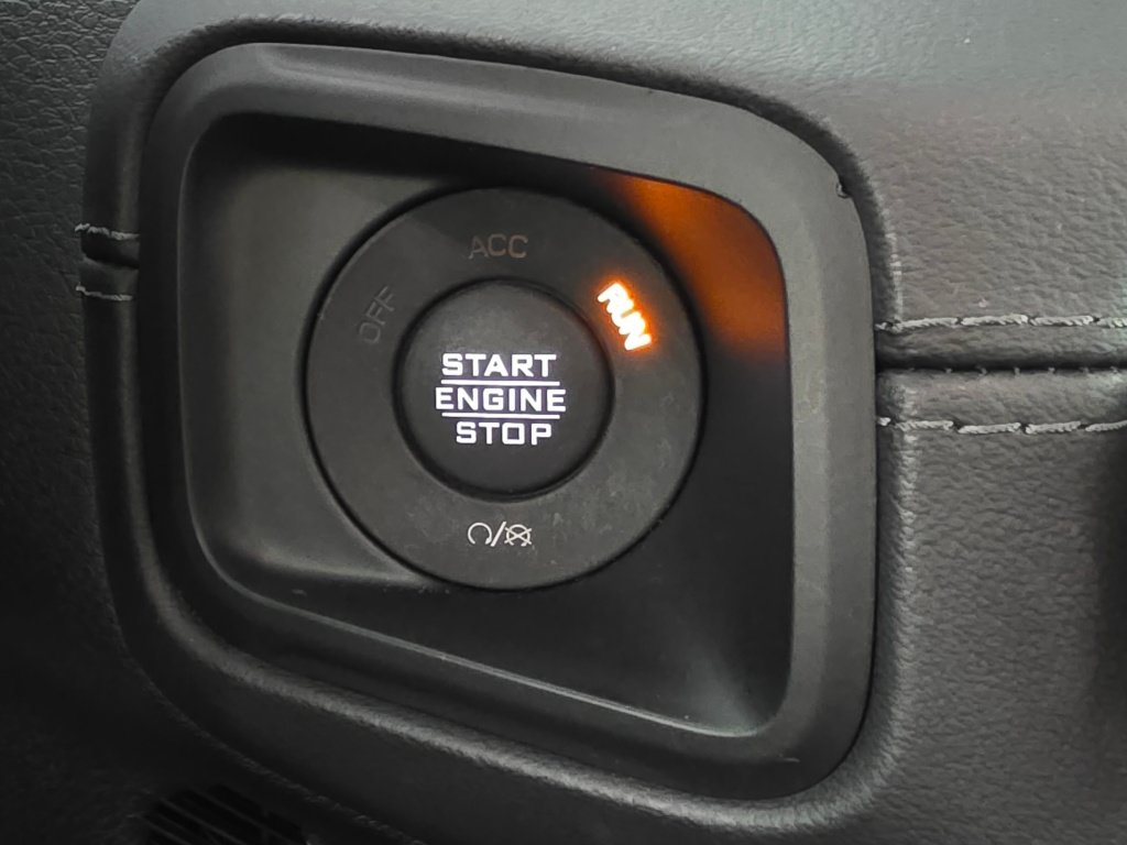 Used 2024 Jeep Wrangler Unlimited Sahara AWD/4WD image 20
