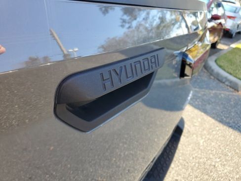 Used 2022 Hyundai Santa Cruz SEL Premium image 8