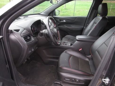 Used 2023 Chevrolet Equinox RS w/ RS Leather Package image 3