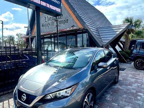 Used 2022 Nissan Leaf SV w/ SV Technology Package image 3