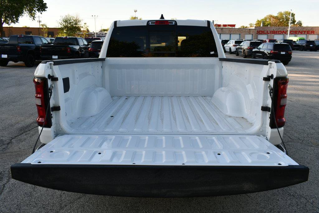 New 2026 RAM 1500 Big Horn AWD/4WD image 10