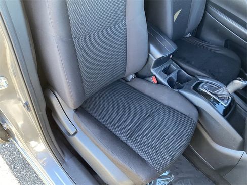 Used 2020 Nissan Rogue Sport S image 10