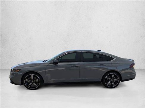 Used 2025 Honda Accord Sport image 8