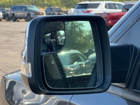 Used 2019 RAM 1500 Laramie AWD/4WD image 29