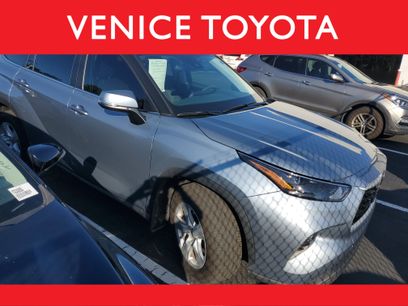 Used 2024 Toyota Highlander LE