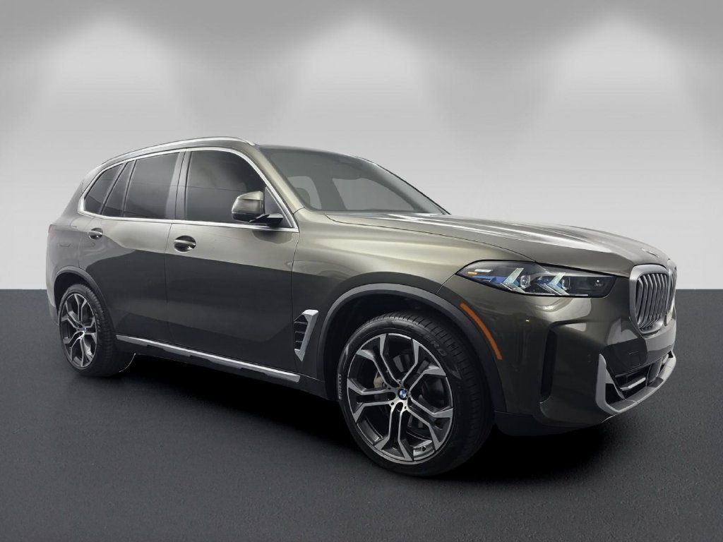 Used 2024 BMW X5 sDrive40i w/ Premium Package RWD image 1