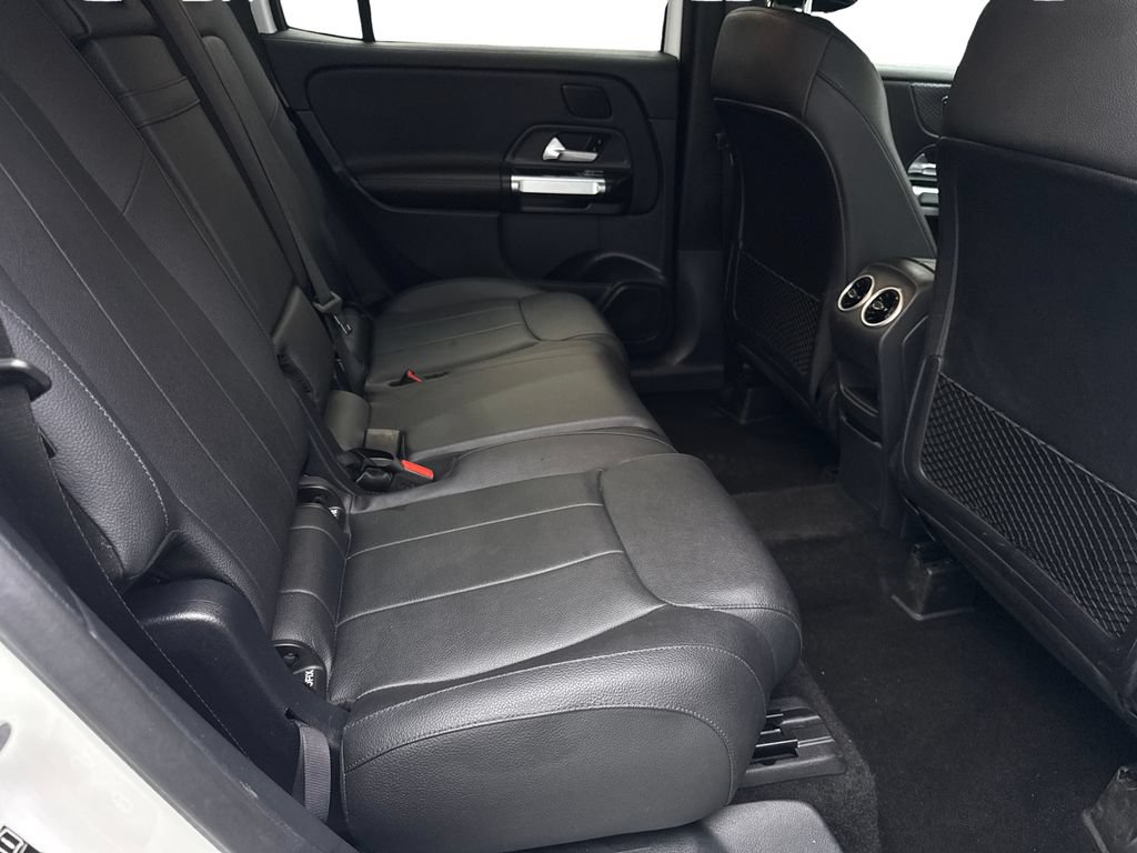 Used 2025 Mercedes-Benz GLB 250 w/ Exclusive Package image 38