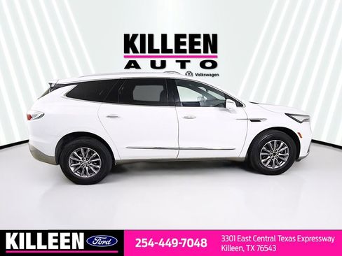Used 2024 Buick Enclave Premium image 9