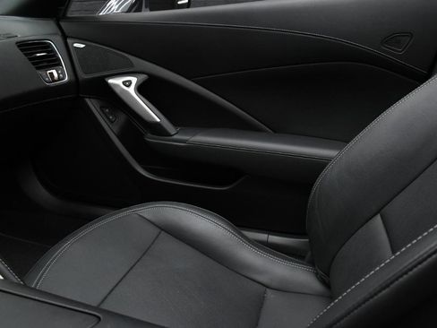 Used 2016 Chevrolet Corvette Stingray Coupe w/ 2LT Preferred Equipment Group image 29