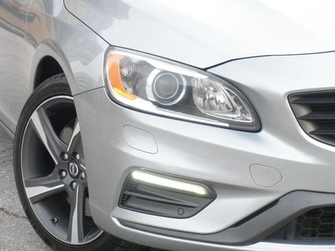 Used 2015 Volvo S60 T6 R-Design Platinum image 3