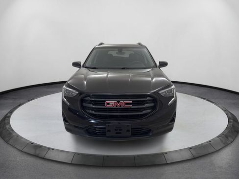Used 2019 GMC Terrain SLT w/ Preferred Package FWD image 2