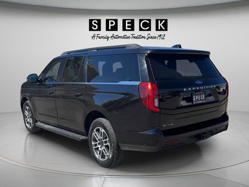 Used 2025 Ford Expedition Max Active AWD/4WD image 4