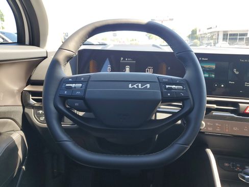 New 2026 Kia Sportage EX image 22