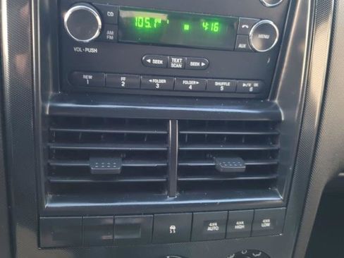 Used 2008 Ford Explorer XLT image 19