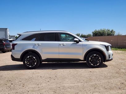 New 2026 Kia Sorento S w/ S Panoramic Sunroof Package