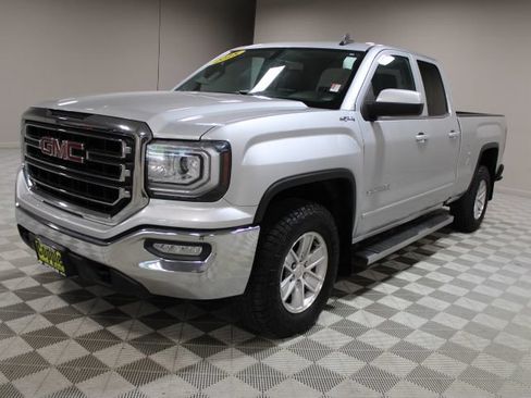 Used 2018 GMC Sierra 1500 SLE w/ SLE Value Package AWD/4WD image 6
