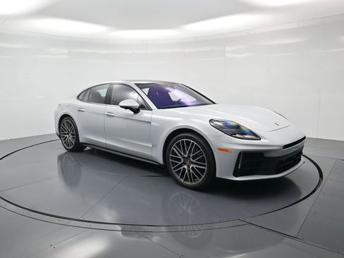 Certified 2024 Porsche Panamera 4 image 32