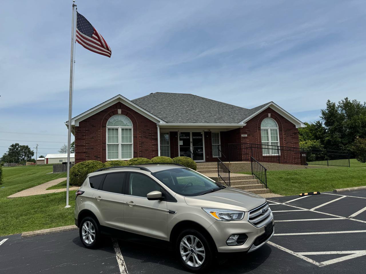 Used 2018 Ford Escape SE w/ SE Sync 3 Package AWD/4WD image 10