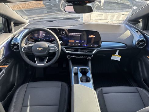 New 2026 Chevrolet Equinox EV LT image 14