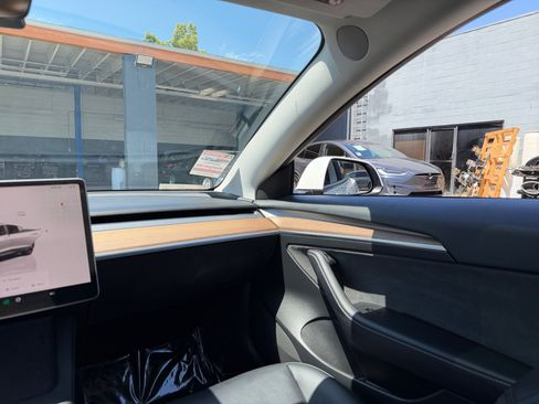 Used 2023 Tesla Model 3 Standard Range RWD image 21