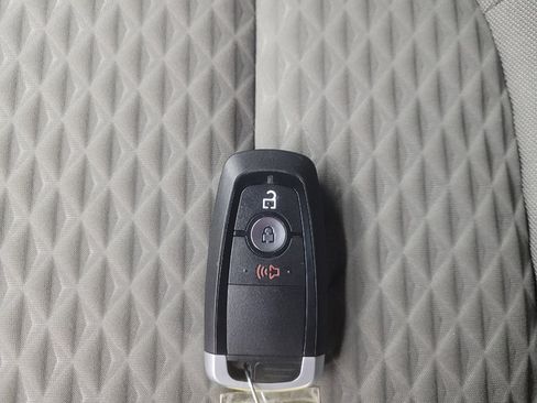 Used 2020 Ford Escape SE AWD/4WD image 32