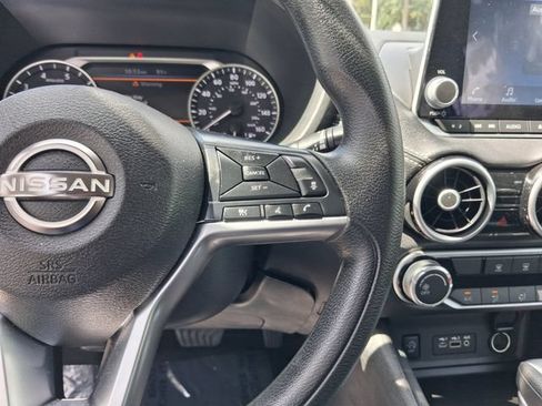 Used 2024 Nissan Sentra SV FWD image 17