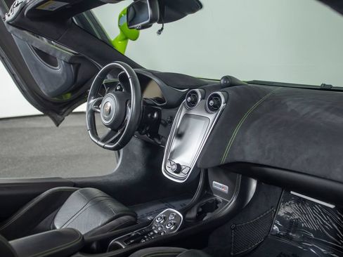 Used 2018 McLaren 570S Spider RWD image 36