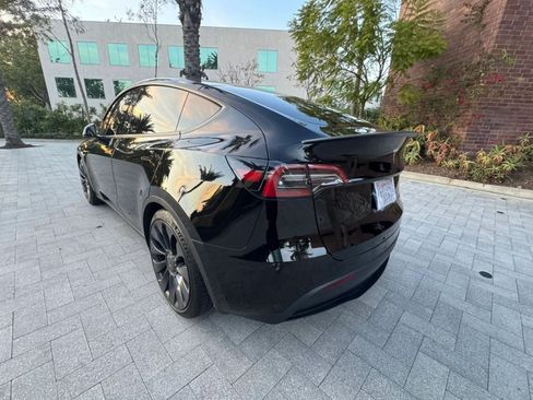 Used 2023 Tesla Model Y Performance AWD/4WD image 15