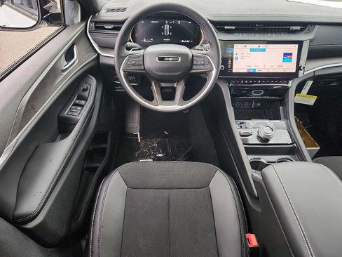 New 2026 Jeep Grand Cherokee Altitude AWD/4WD image 7