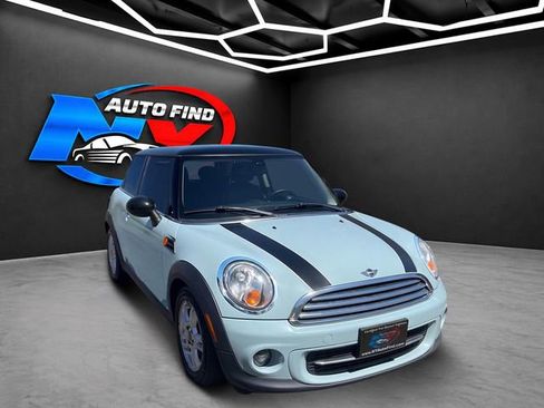 Used 2013 MINI Cooper Hardtop FWD image 2