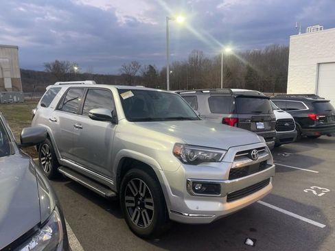 Used 2021 Toyota 4Runner Limited image 32