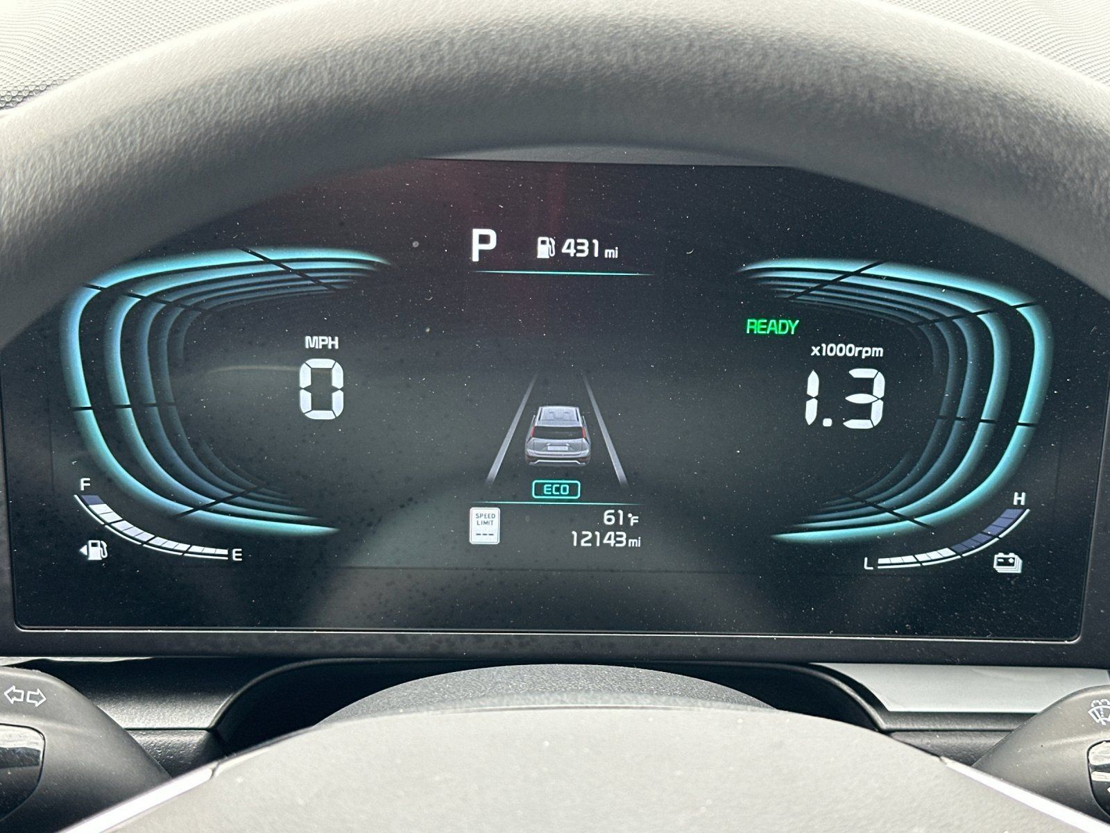 Used 2025 Kia Niro LX FWD image 22