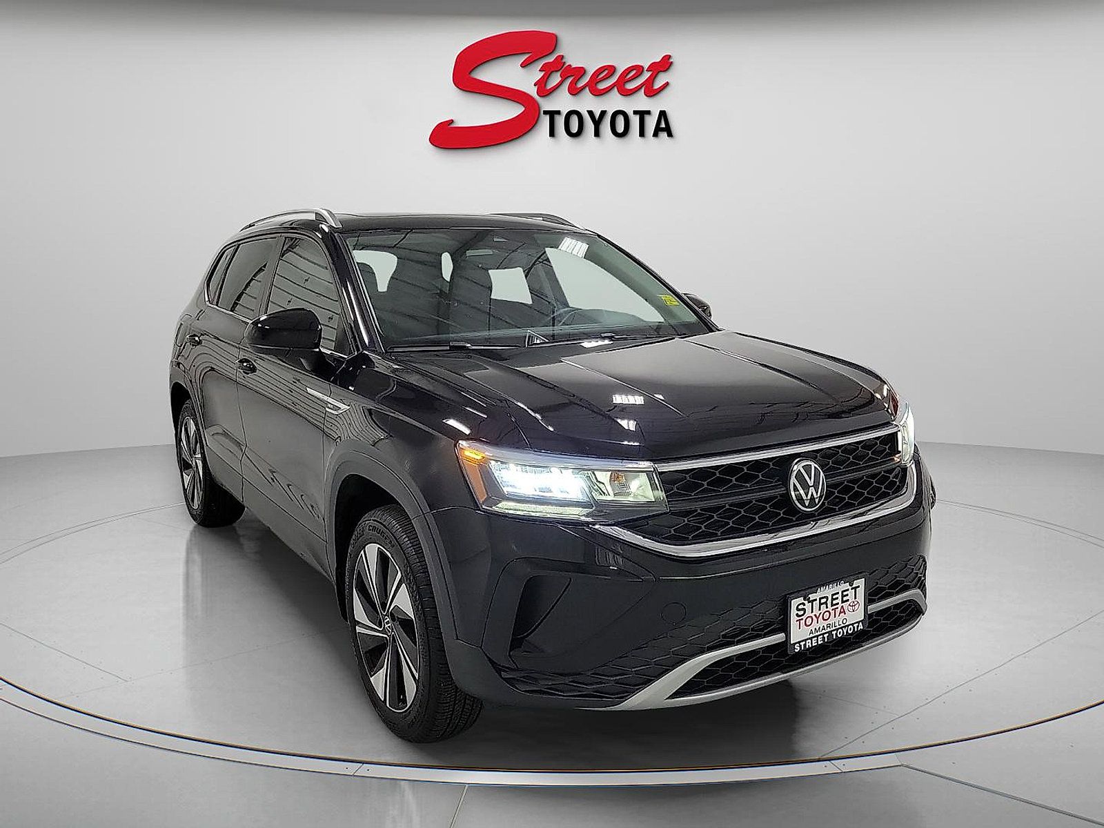 Used 2024 Volkswagen Taos SE AWD/4WD image 5